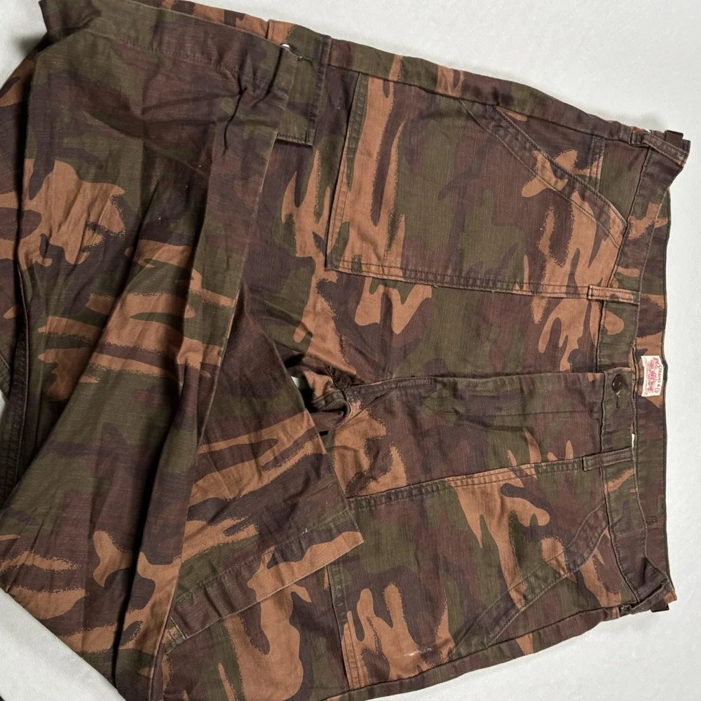 Levis something etc keywords